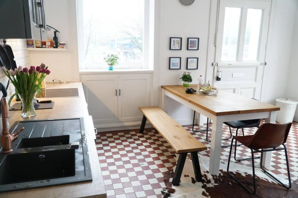Grosszuegige 185M2-Altbauwohnung In Bestlage 7Zimmer-2Baeder-2Kuechen-2Wcs Hamburg Ngoại thất bức ảnh