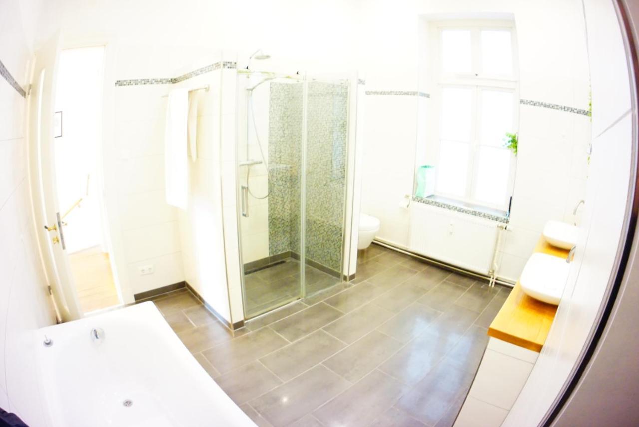 Grosszuegige 185M2-Altbauwohnung In Bestlage 7Zimmer-2Baeder-2Kuechen-2Wcs Hamburg Ngoại thất bức ảnh