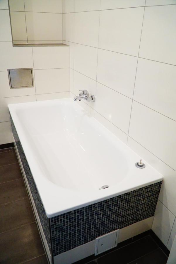 Grosszuegige 185M2-Altbauwohnung In Bestlage 7Zimmer-2Baeder-2Kuechen-2Wcs Hamburg Ngoại thất bức ảnh