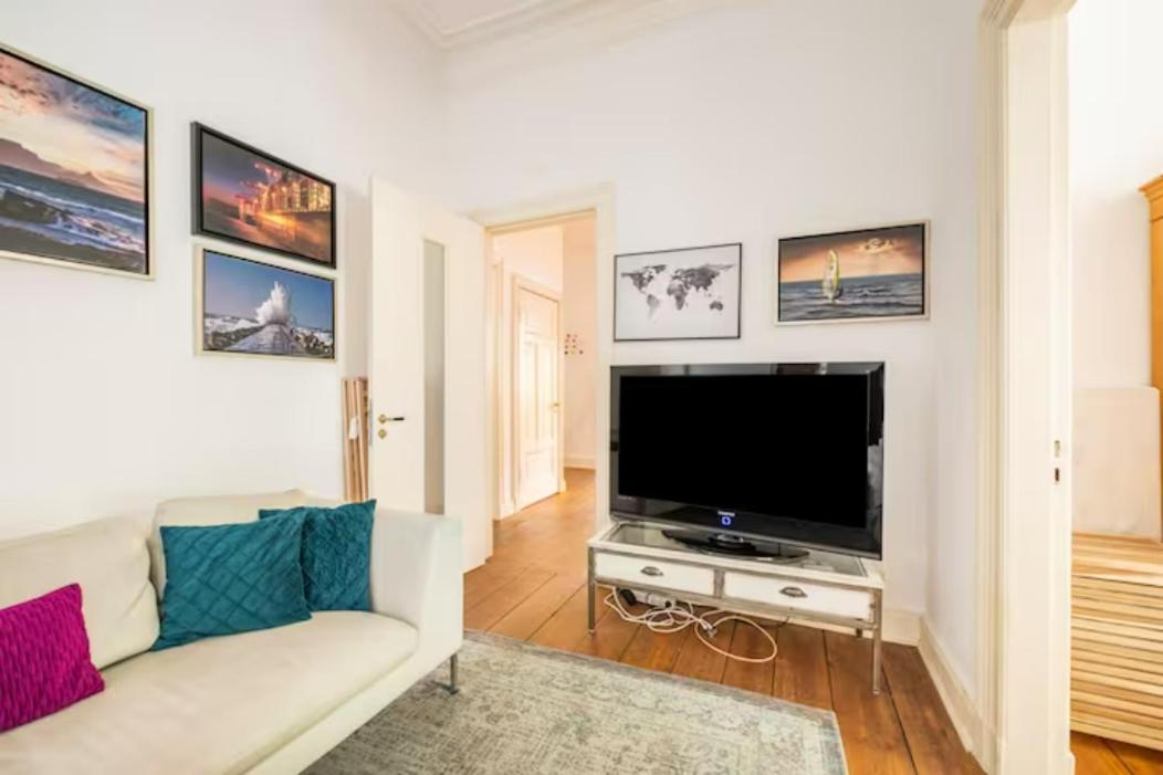 Grosszuegige 185M2-Altbauwohnung In Bestlage 7Zimmer-2Baeder-2Kuechen-2Wcs Hamburg Ngoại thất bức ảnh