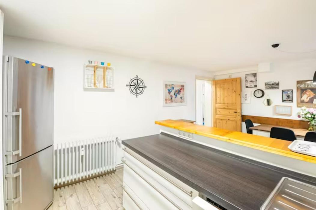 Grosszuegige 185M2-Altbauwohnung In Bestlage 7Zimmer-2Baeder-2Kuechen-2Wcs Hamburg Ngoại thất bức ảnh